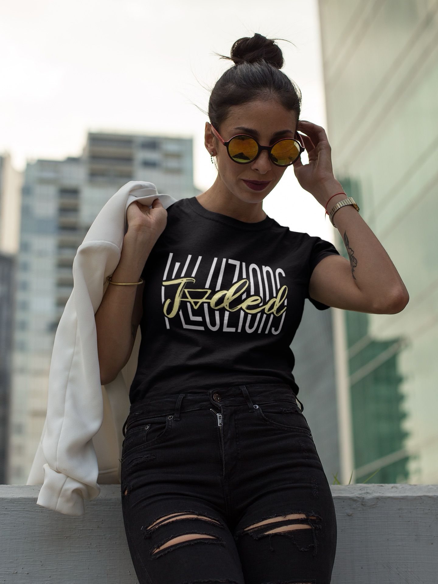 NO LONGER JADED GRAPHIC TEE